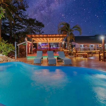 Hotel And Dive Center Roatan Yacht Club French Harbour Екстериор снимка