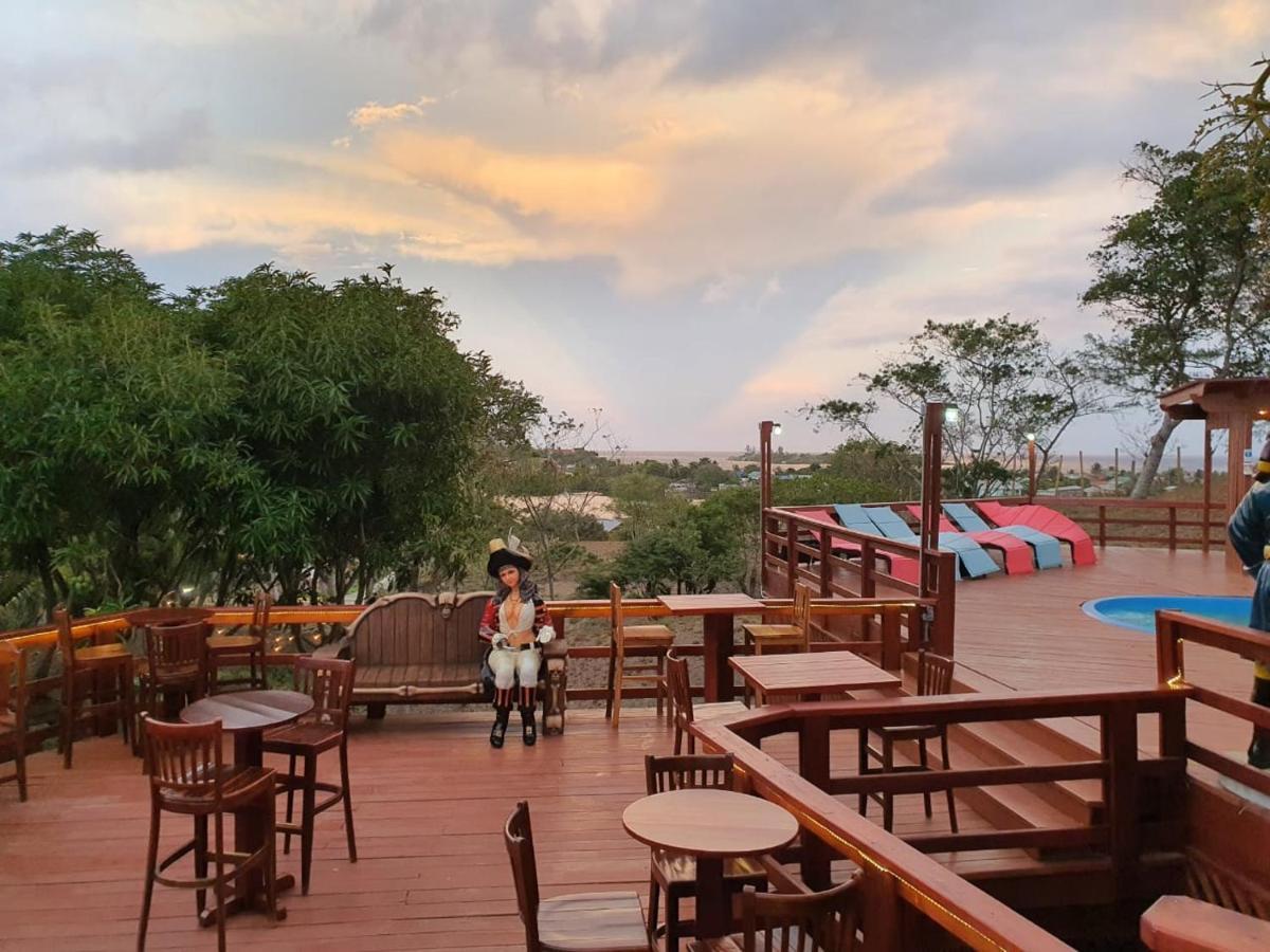 Hotel And Dive Center Roatan Yacht Club French Harbour Екстериор снимка