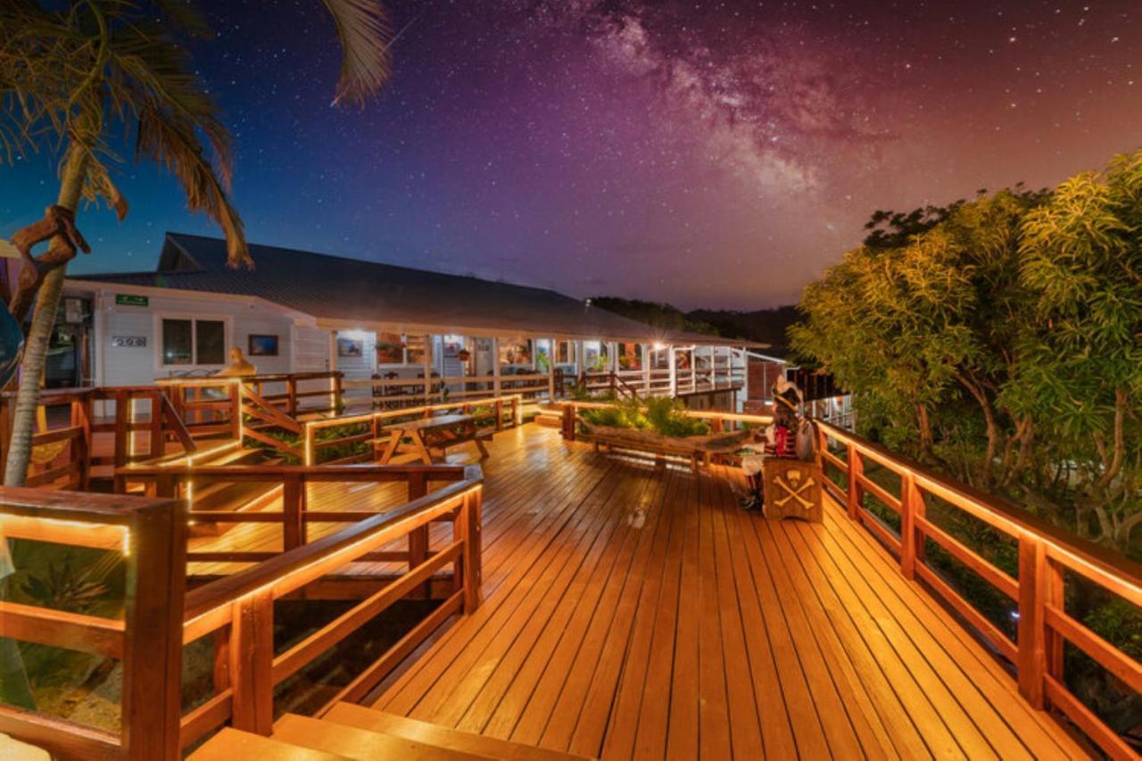 Hotel And Dive Center Roatan Yacht Club French Harbour Екстериор снимка