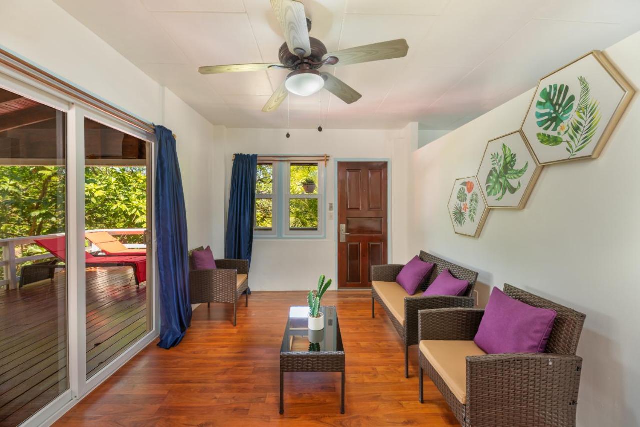 Hotel And Dive Center Roatan Yacht Club French Harbour Екстериор снимка